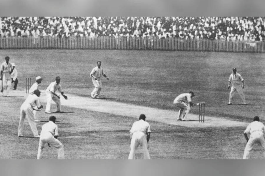 Bodyline in action Australia versus England, 1932