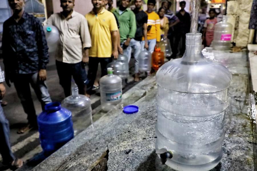 Bengaluru In Pictures Karnataka Government Implements Strict Measures As Bengaluru Battles 1696