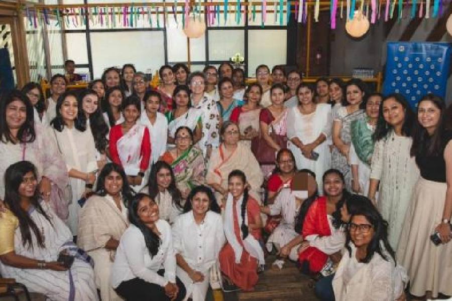 Kantha revivalist Shamlu Dudeja, who was the chief guest at the felicitation programme, with members of the Calcutta chapter of Social Venture Partners (SVP) India, NGO leaders and beneficiaries of the grants