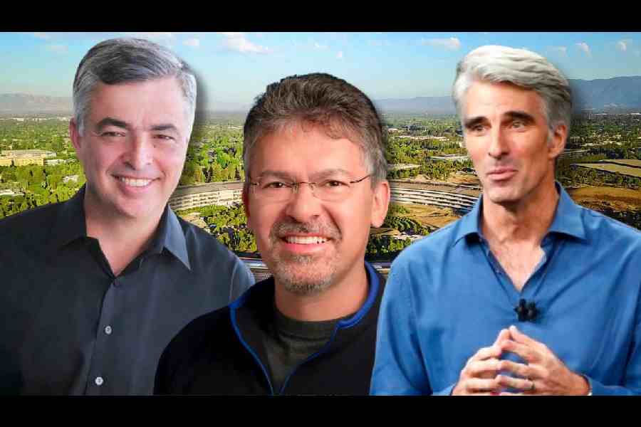 (Left to right) Eddy Cue, John Giannandrea and Craig Federighi