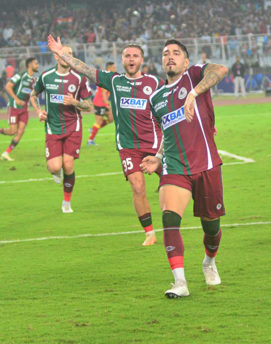 Mohun Bagan players celebrated their win against East Bengal at the Derby match at Salt Lake stadium on Sunday  