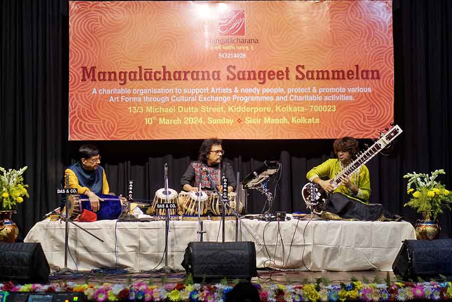 Bickram Ghosh (centre), along with Vidwan S. Sekharin Mridangam (left) and Avishek Mallick (right) on sitar made the evening memorable 