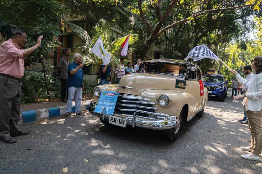 The Rallye Historic of the Senses conducted by Classic Driver Club was flagged off at ILSS, Rabindra Sarobar, where 20 cars took part in a treasure hunt concluding at The Saturday Club
