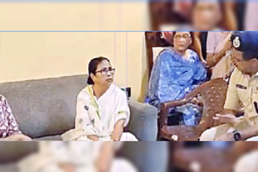 Bhavya Lakhani murder case: CM Mamata Banerjee visits kin, promises 'strong action'