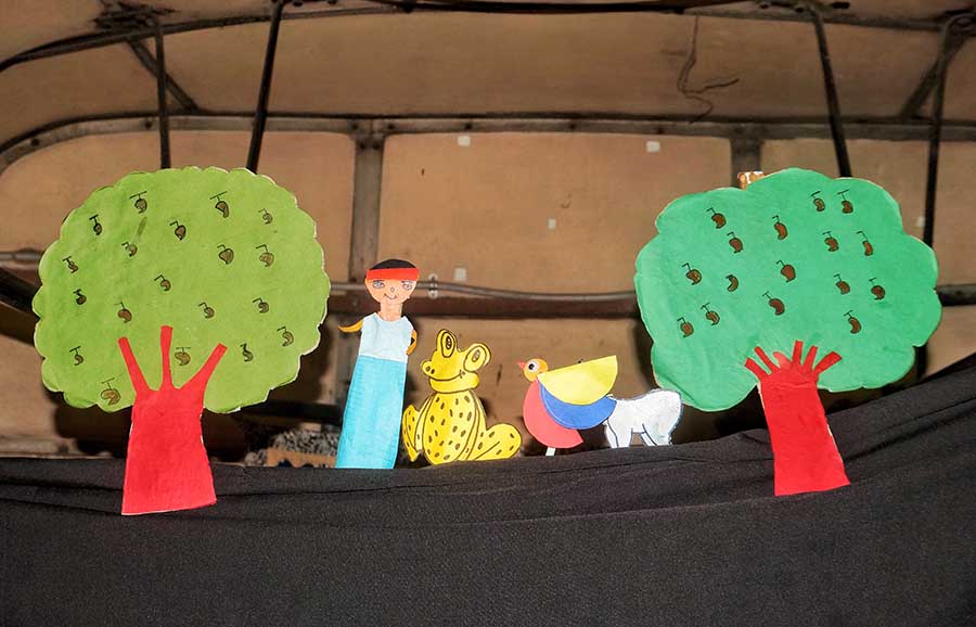 The students performed a ‘best out of waste’ puppet show before flagging off the tram ride. A conversation between nature, man and wildlife, and slogans like ‘Ekti Gaach, Ekti Pran’ (One Tree, One Life) brought to light the need for awareness of nature conservation among young minds