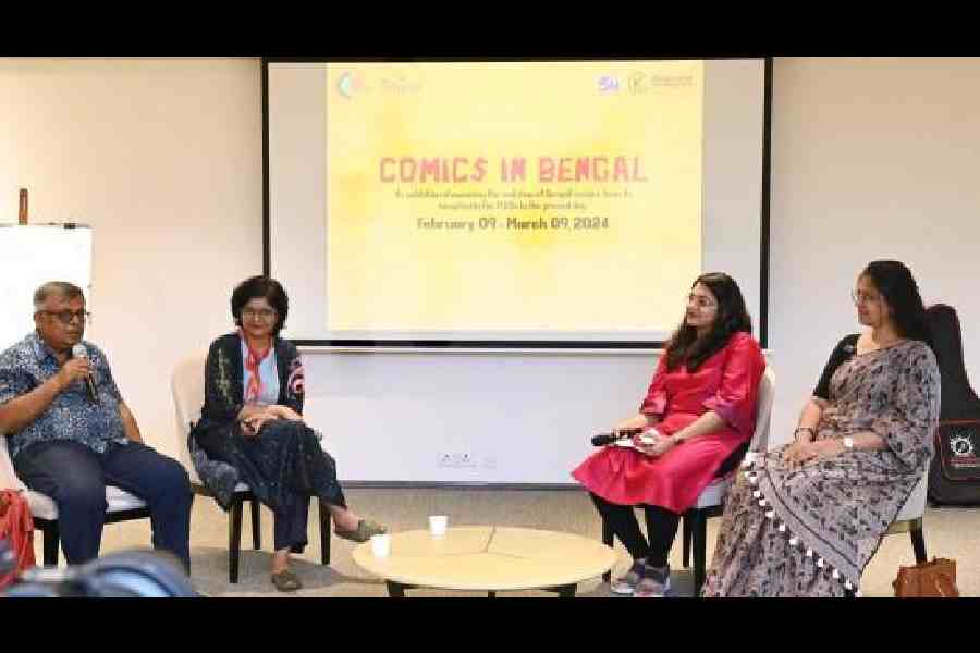 (L-R) Debkumar Mitra, Madhuja Mukherjee, Debanjana Nayek and Ananya Saha at the session ‘Women in Comics’