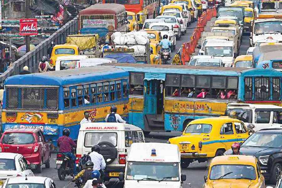 Kolkata traffic — enough to drive you up a wall