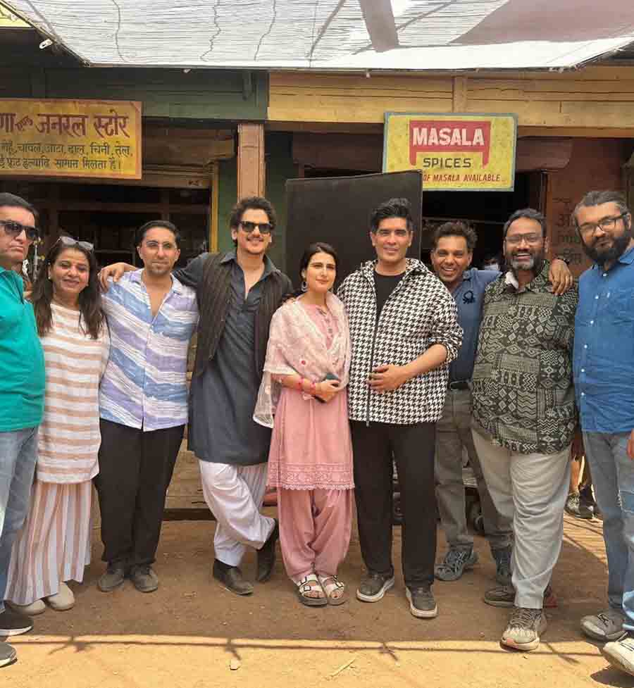 The entire cast and crew of the film came together for a group picture. Shooting for Ul Jalool Ishq began on January 9. “The Beginning of our emotional and love journey... #UlJaloolIshq … Film shooting begins today,” Manish had announced in an Instagram post earlier this year.