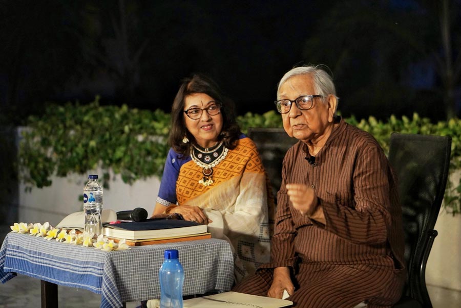 Artist Ganesh Haloi was in conversation with art connoisseur and PR expert Rita Bhimani at Birla Academy of Art and Culture on Tuesday. The duo discussed about the exhibition by Ganesh Haloi titled "Re-citations: rhymes about land, water and sky"
