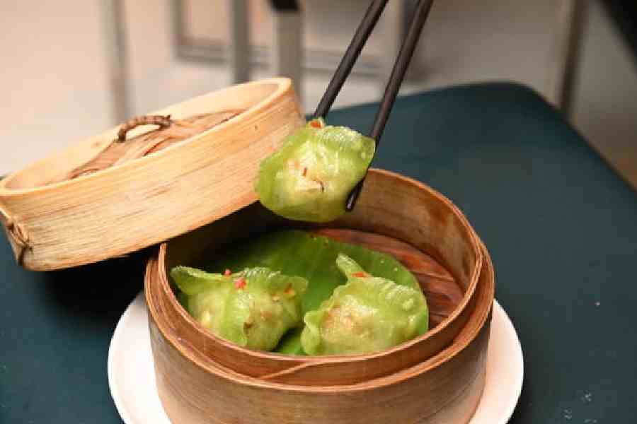 A tasteful vegetarian choice, the spicy jackfruit dumplings are succulent and elegantly presented