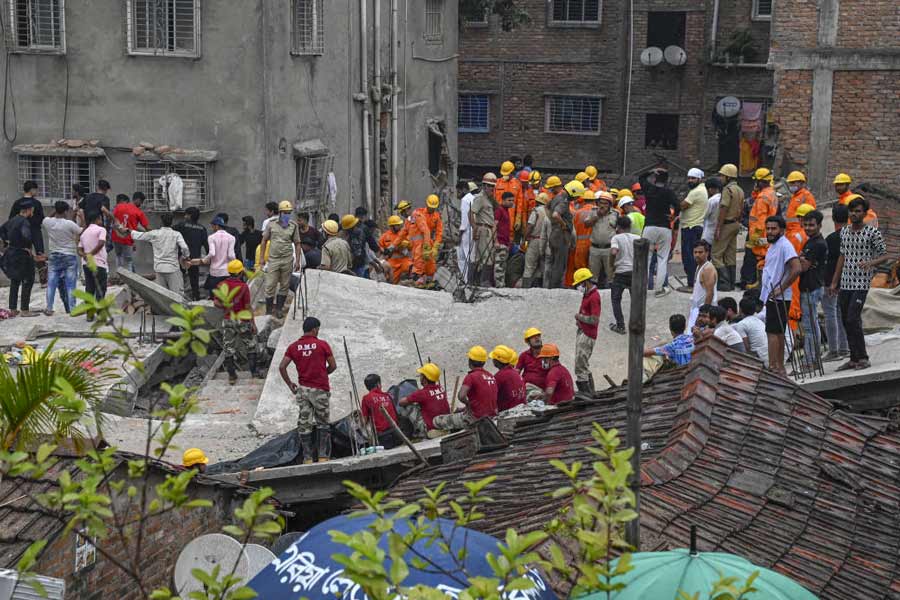 At least one part of plot on which Garden Reach building collapsed, was pond, says probe team