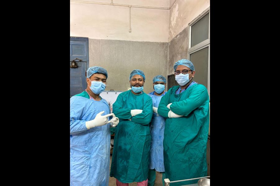 From Left to right Dr Saurav Kanji (S3), Dr Aftab Alam (S4), Dr Rafi Moazzam (S2), Dr Sumitava Pachal (S1)