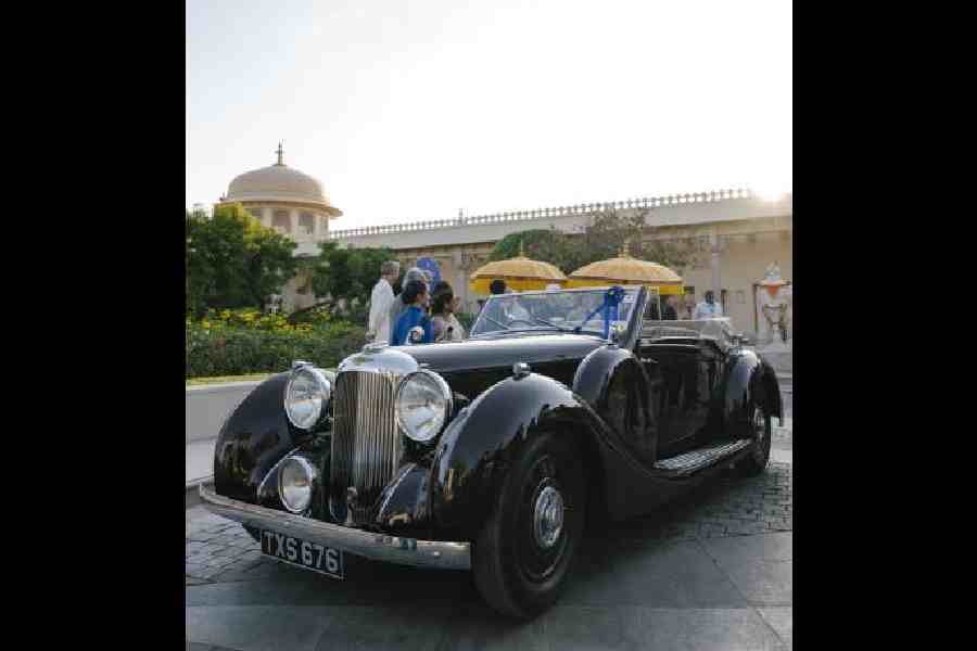 The Best of Show Automobile was the 1939 Lagonda V12 Drophead Coupe owned by Nishant Dossa