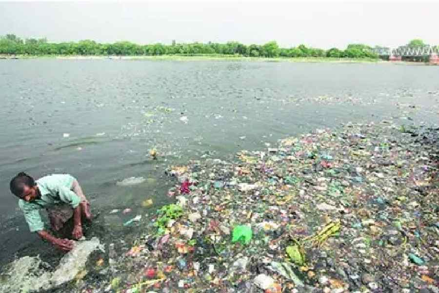 Uttar Pradesh Pollution Control Board | Disposal of offerings in Ganga ...