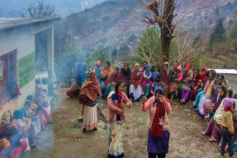 Kumaoni women celebrate Holi 