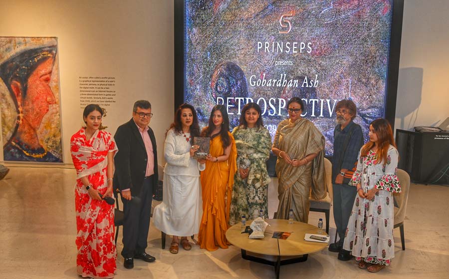 (From left) Brijeshwari Gohil, vice-president, Prinseps Auction House, Indrajit Chatterjee, curator, Prinseps, actresses Moon Moon Sen and Riya Sen, KCC chairperson Richa Agarwal, art curator and author Ina Puri, and Nirban Ash, son of veteran artist Gobardhan Ash, at the opening reception, book launch and a curated panel discussion on ‘Art Patronage and Collecting in Bengal’ at the Kolkata Centre for Creativity on Friday
