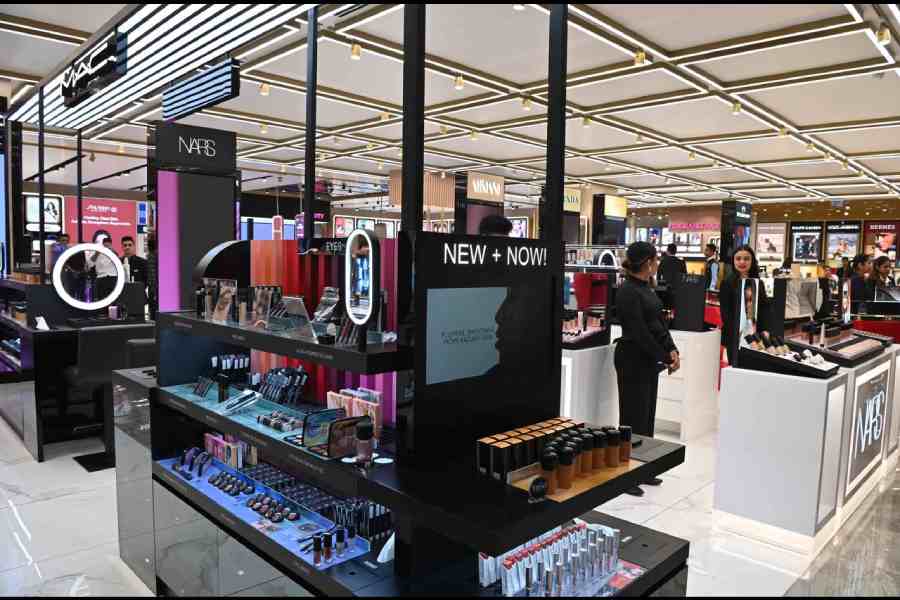 Located on the first floor of Quest mall, SSBeauty (part of Shoppers Stop), done up in shades of black, white and gold, is spread over 9,000sq ft and stocks makeup, men’s grooming products, skincare, a variety of fragrances and a haircare range. Added attractions include Treatment Room and a Nail Bar.  Dior, Lancôme, Clinique, Kiehl’s, Clarins, Caudalie, First Aid Beauty, Farmacy, Laneige, Innisfree, Olaplex, Dyson, Bath & Body Works, clean beauty brands like Tinge, Juicy Chemistry, Color Chemistry, K-beauty brands like Klairs, Cosrx, Minimalist and Arcelia are some of the brands available. The make-up section stocks Renee, Kay Beauty, Faces Canada, My Glamm, Sugar, Chambor, Lakmé and Maybelline, among others. The fragrance section has brands like United Colors of Benetton, Jaguar, Arcelia, Guess, Diesel, Banana Republic, Mercedes-Benz, Jean Paul Gaultier, Paris Hilton, Skinn by Titan, Issey Miyake, Ralph Lauren, Dolce & Gabbana, Hermes, Bulgari, Gucci, Burberry, YSL, Carolina Herrera, Rabanne, Tom Ford, Versace, Maison Margiela, Jo Malone and Kilian. There are corners by Estée Lauder, Forest Essentials, Prada, Armani, Nars, Bobbi Brown and Mac too