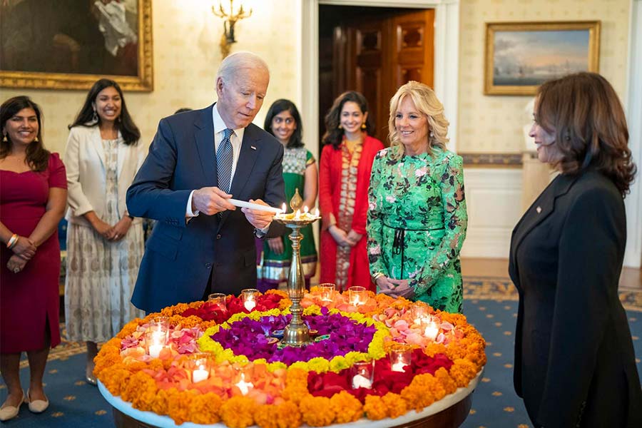 Rishab performed at the White House for Diwali celebrations in 2022 with President Joe Biden, First Lady Jill Biden, and Vice President Kamala Harris in attendance 