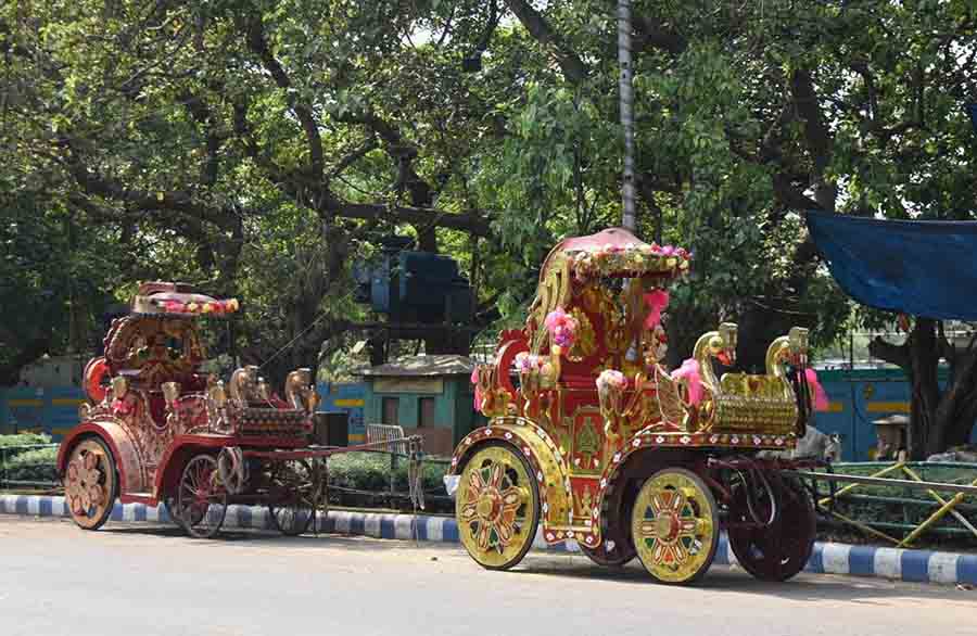 Empty horse carriages at the Maidan on Wednesday. Despite May 1 being a holiday, the heat kept people from enjoying a day out and streets remained mostly deserted