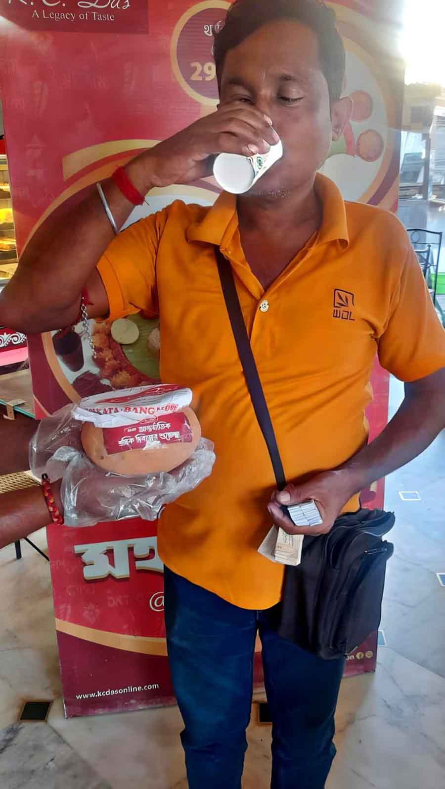  The brand also expressed gratitude to them for braving the scorching heat in Kolkata to keep the city running