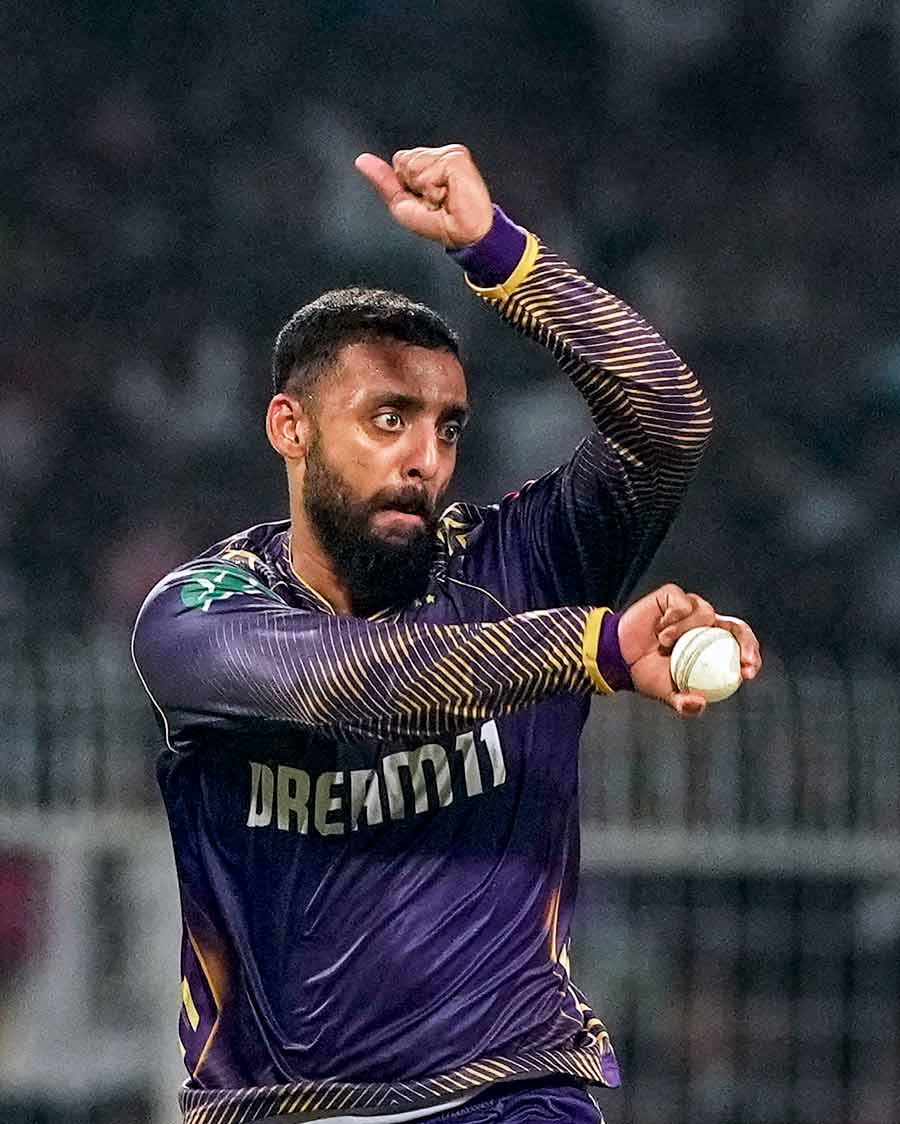 Varun Chakravarthy (KKR): Despite getting hit for 46 runs in his three overs against PBKS on Friday, Chakravarthy came back three days later to spin a web around the DC batters, getting the likes of Rishabh Pant, Tristan Stubbs and Kumar Kushagra while giving away just 18 runs in four overs. The KKR faithful will be expecting more such spells from one of their key spinners as the tournament enters the business stage
