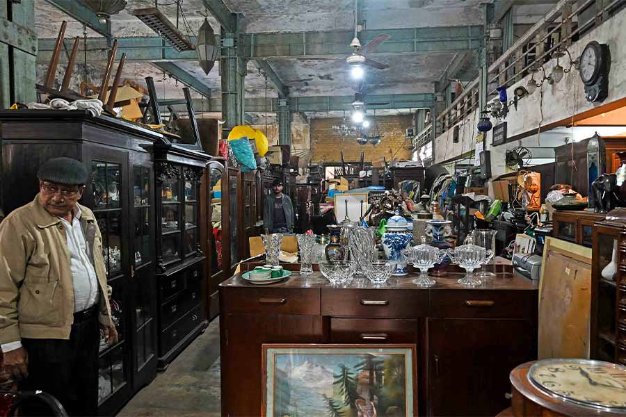 This is The Russell Exchange, which dates back to the 1940s, is reportedly Asia’s oldest auction house and possibly the only surviving one in Kolkata