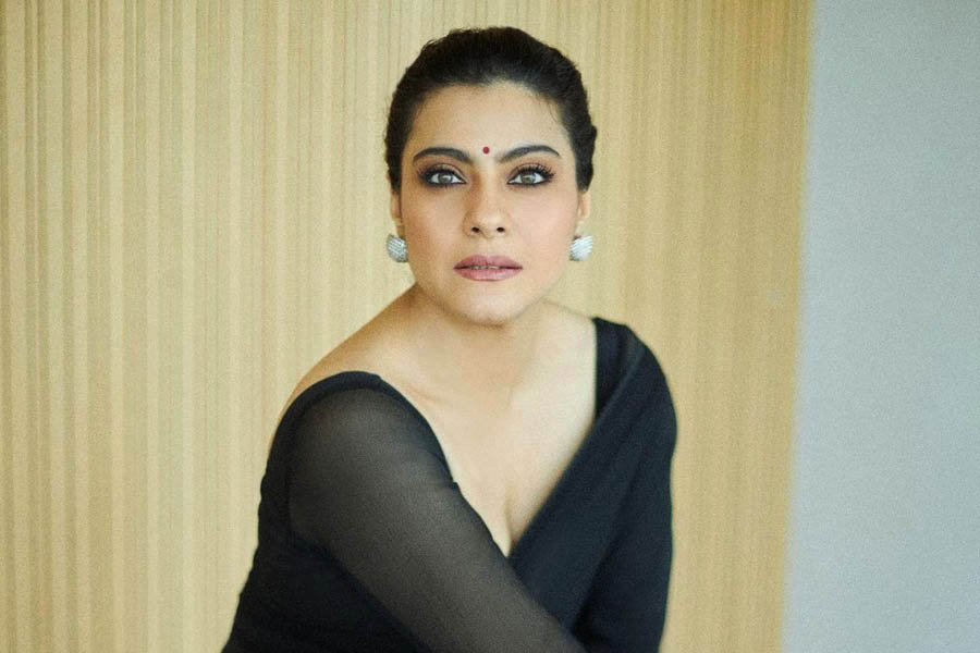 Kajol dismisses rumours of planting the controversy involving the waiter to start trending online 