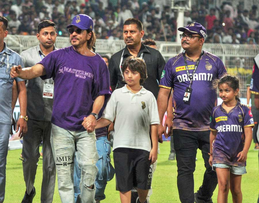 Shah Rukh Khan was spotted at the Eden Gardens with son AbRam after the KKR vs Delhi Capitals match on Monday  