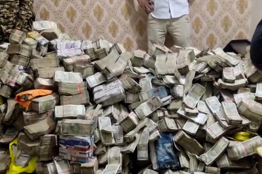 A huge amount of "unaccounted" cash which was recovered by the Enforcement Directorate from premises of Sanjiv Lal, allegedly an aide of Jharkhand minister Alamgir Alam, in Ranchi, Monday, May 6, 2024.