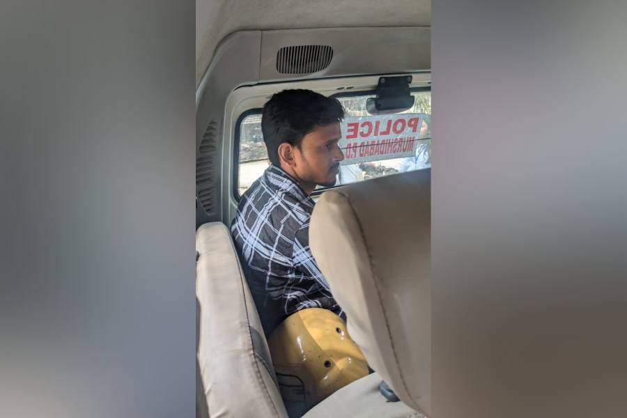 A "fake" polling agent caught by Mohammad Salim at Raninagar's Gopinathpur Shishu Kendra booth