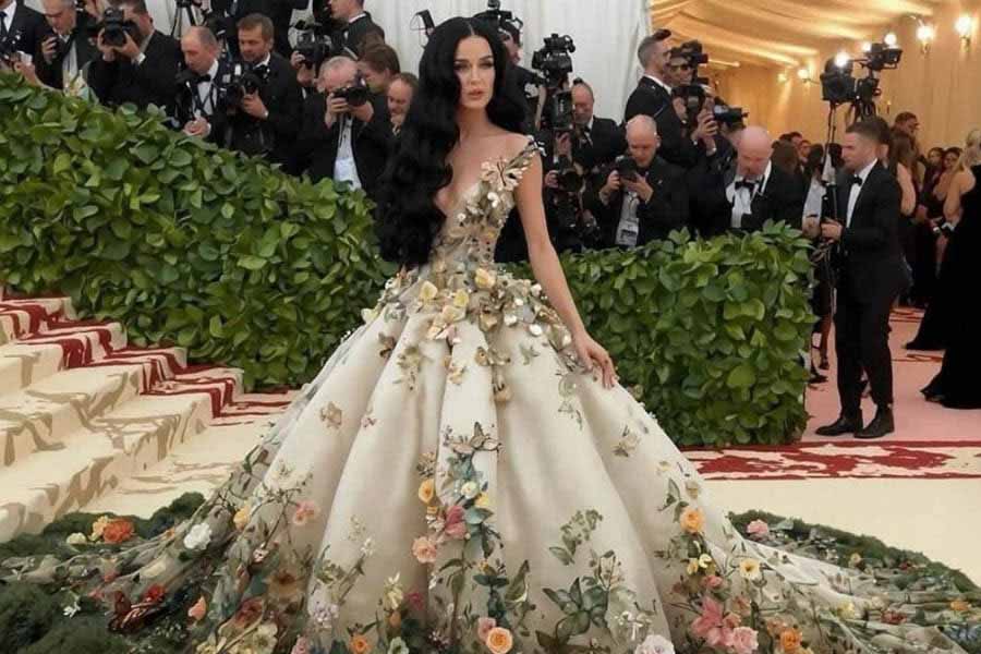 Met Gala Katy Perry’s mother gets bamboozled by singer’s AIgenerated