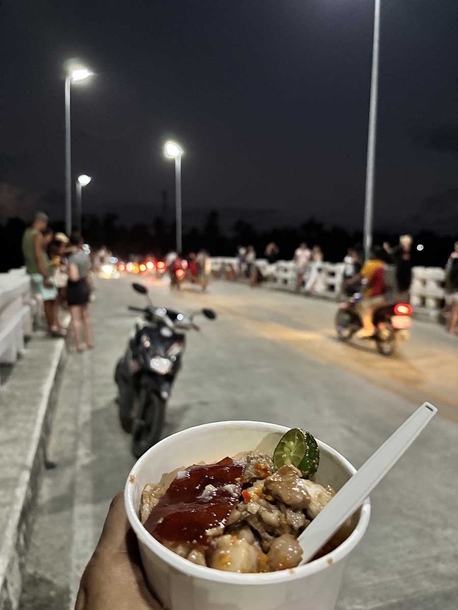 Lechon is a popular pork dish and its USP is the crispy skin. I had lechon and rice on the popular Cantangan bridge at Siargao. But this was, unfortunately, not the best version because it had been cooked a while ago and the skin wasn’t crispy any more when I ate it