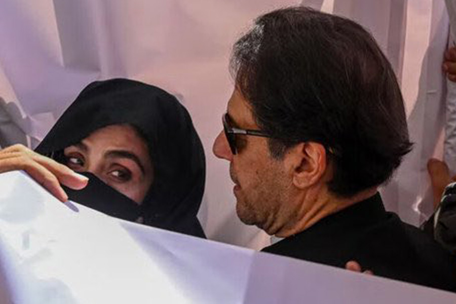 Bushra Bibi (left), Imran Khan (right)