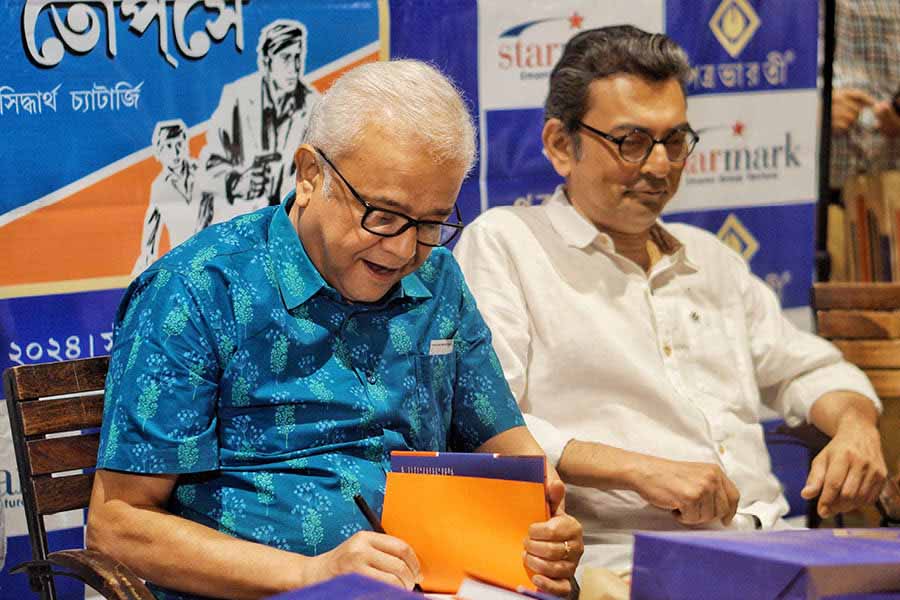 Topshe and Mukul’s off screen camaraderie even after 50 years of ‘Sonar Kella’ touched the hearts of the audience