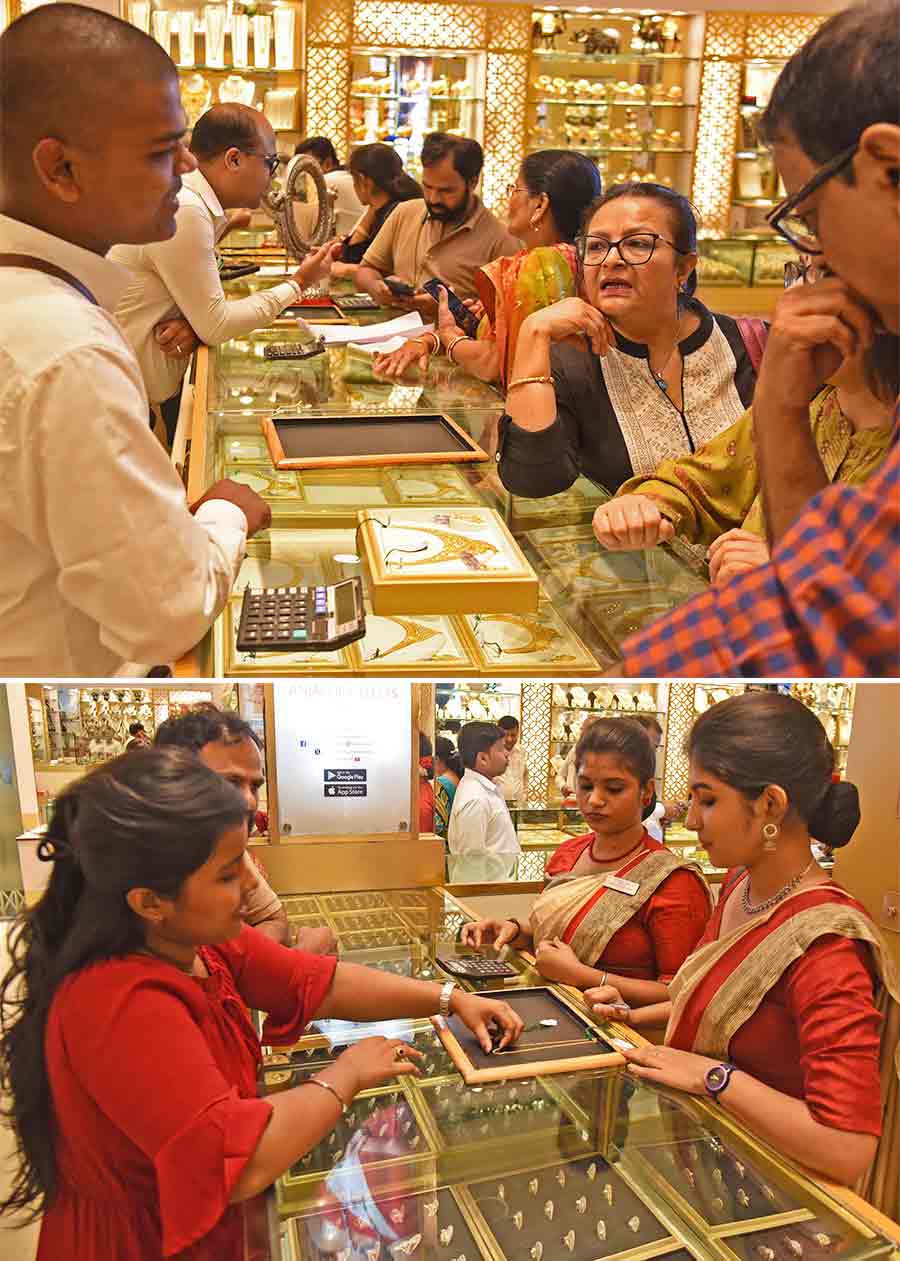 People of different age groups were spotted at gold jewellery showrooms – from Bowbazar to Gariahat to Camac Street — buying ornaments of their choice. It is considered auspicious to buy gold on Akshay Tritiya