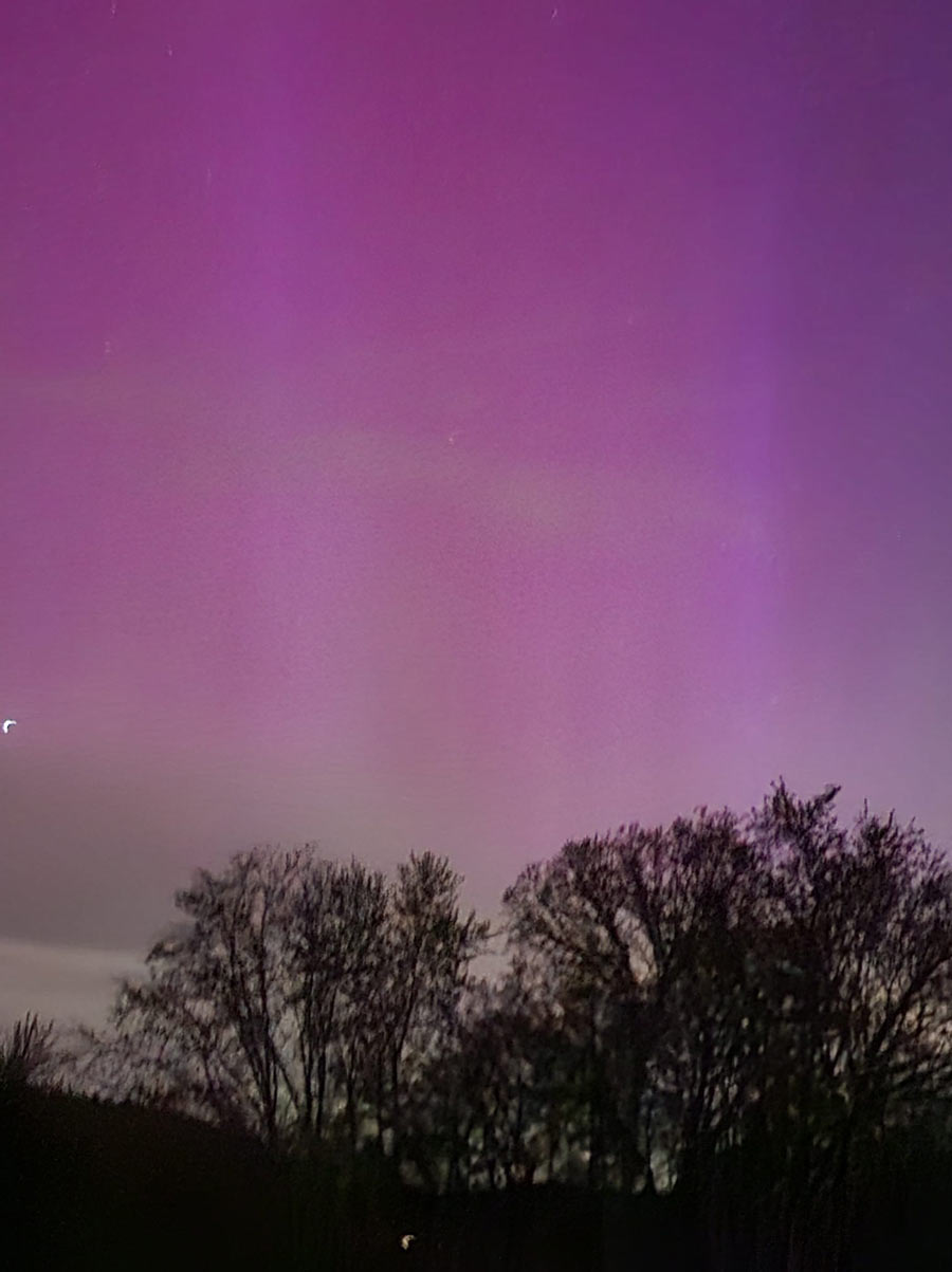‘It was in the news that a geo storm was coming and that the Northern Lights would be visible here but we didn’t take it seriously. We were watching an ice hockey match when a cousin’s wife saw a Facebook post and we were suddenly all charged up,’ Sudipta said. ‘It was my nephew who suggested we go to Sudbury and it was really worth it’