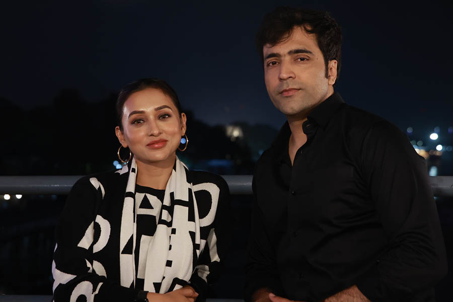 Mimi Chakraborty and Abir Chatterjee on the sets of Alaap.