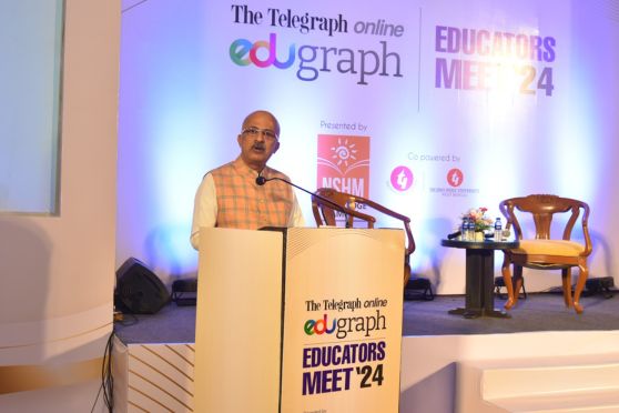 Addressing the gathering, Cecil Antony, Chief Mentor of NSHM Knowledge Campus, Kolkata, articulated the transformative journey of educators in navigating the complexities of our evolving world.