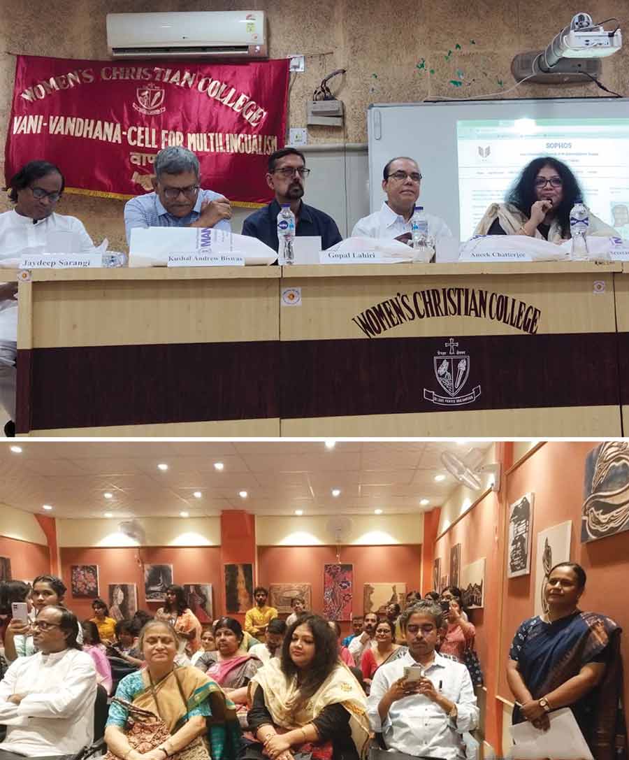 A panel discussion on ‘Rabindra Bhabana o Adhunik Monon’ was also held. It was introduced by principal Ajanta Paul and moderated by Sreetanwi Chakraborty, representing Pen Print Publication. The panellists included poets and academics Gopal Lahiri, Sekhar Banerjee, Jaydeep Sarangi, Aneek Chatterjee and Kushal Andrew Biswas. The panel spoke about different aspects of modernity in Tagore's thoughts and work. Academics Rajorshi Patranabis, Soma Chatterjee, Pramila Bhattacharya, Inam Hussain Begg Mullick were also present 