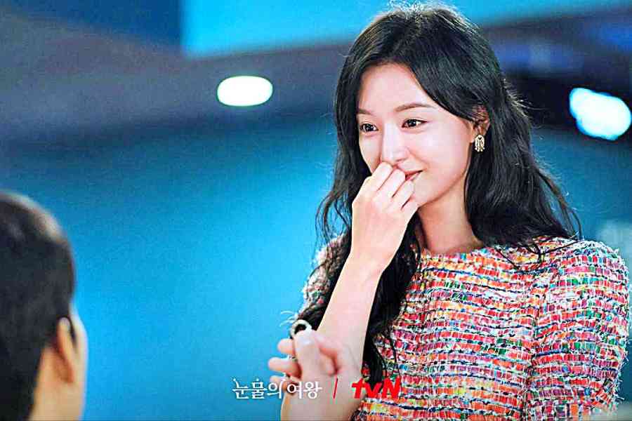 Kim Ji-won as Hong Hae-in