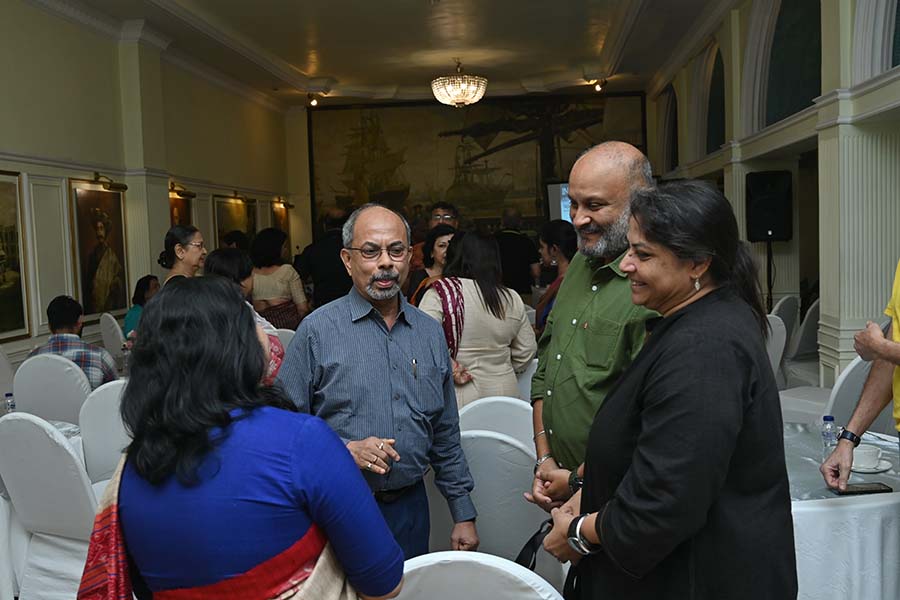 The book contains a total 142 images divided into seven segments, and the captions for each photo only mentions the location of the images. According to Silliman, “the lack of description is intentional, so as to make the viewer think and interpret each image on their own” 