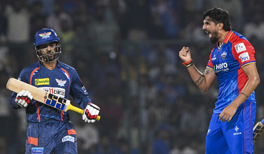 Ishant Sharma (DC): We all saw what went down on Sunday between old friends Ishant and Kohli when DC visited RCB. Ishant got the last laugh in that face-off with Kohli’s wicket. But his highlight of the week was what followed two days later, in the form of three vital wickets for 34 runs against LSG at the Kotla. Getting the wickets of K.L. Rahul and Quinton de Kock before sending Deepak Hooda packing for a duck, Sharma proved that he remains a force to be reckoned with at 35