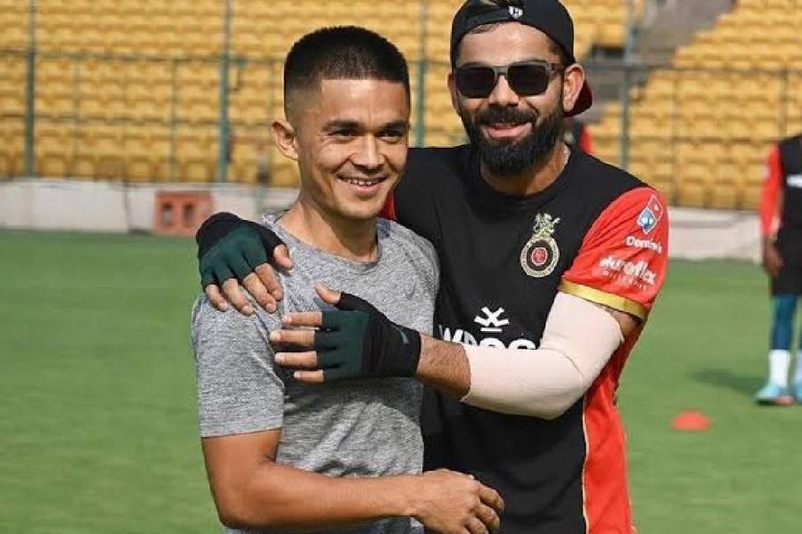 Sunil Chhetri (left) and Virat Kohli