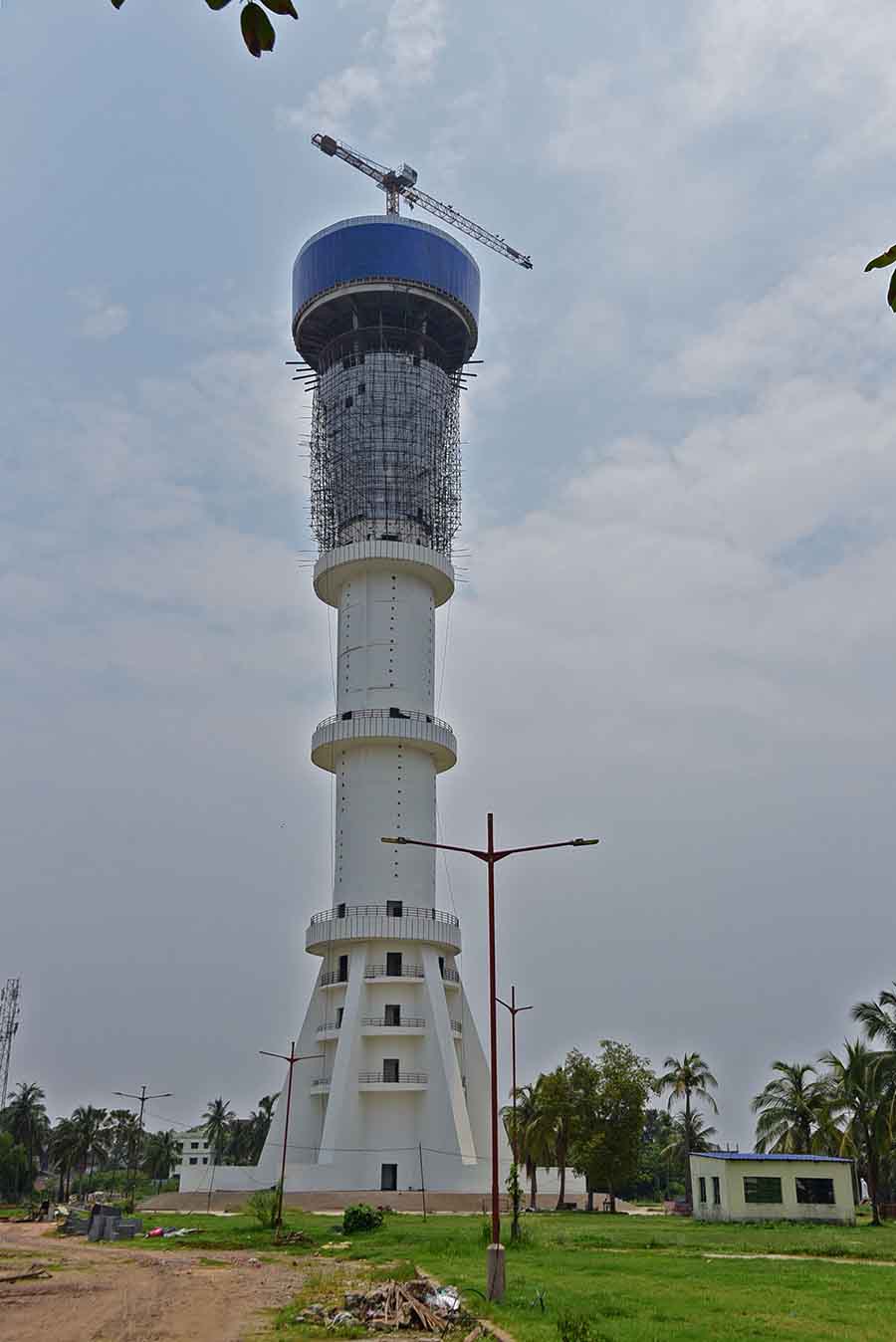 Tourists and holidaymakers will get a splendid aerial view from this 400-feet-high Panchdeep Tower in Howrah (Belilious Park) which is set for inauguration. Two high speed elevators have been installed inside the tower to ferry people to the top