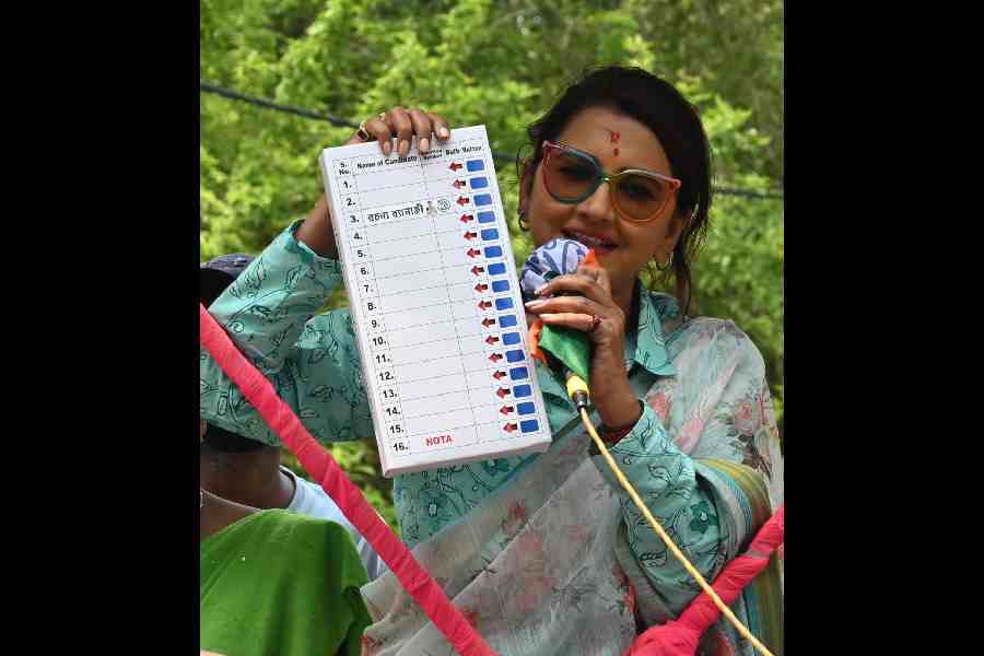 TMC candidate Rachana Banerjee campaign at Balagarh
