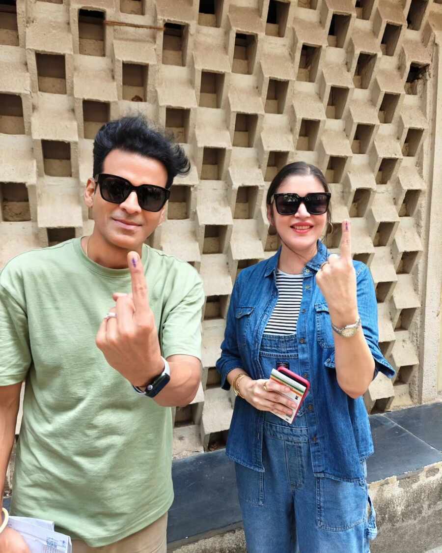 Manoj Bajpayee was accompanied by his wife Shabana Raza on Monday to the polling booth. While the Killer Soup star sported a mint-green t-shirt paired with beige pants, Shabana went for a casual look in a denim jumpsuit. “#BhaiyyaJi aur Bhabhi Ji ne vote de diya. Aap sabhi se nivedhan hai ki matdaan karein aur apne loktantrik adhikar ka upyog karein,” Manoj captioned his pictures.