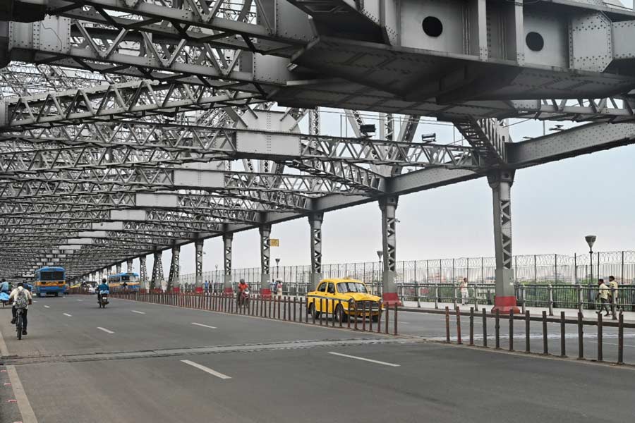 The fifth phase of Lok Sabha elections were held on Monday for seven constituencies in West Bengal. The Howrah Bridge was mostly empty in the afternoon  