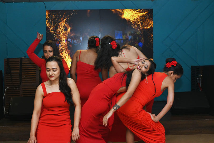 Salsawala Studios students performed to ‘Mala Mala Mala’, a sassy bachata routine choreographed by Priyam Bose