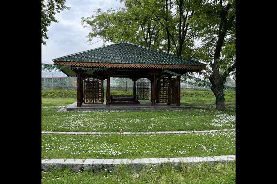 The graveside of Mufti Mohammed Sayeed in Bijbehara’s Dara Shikoh Park.
