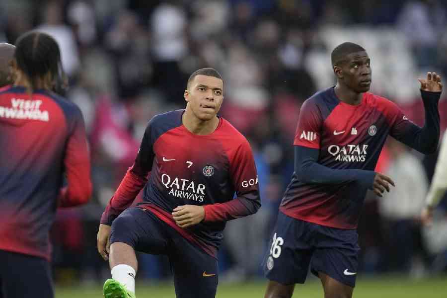 Kylian Mbappe | Departing Mbappé chases a last trophy with PSG in ...